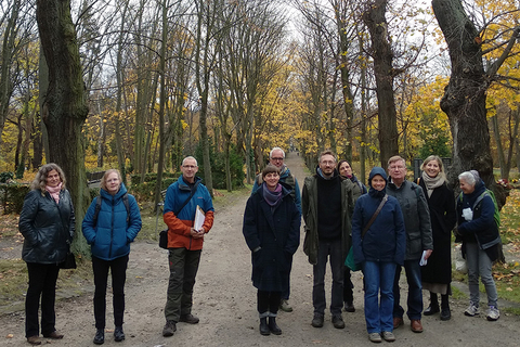 Austauschtreffen am 11.11.2021 im Rahmen des BEK-Förderprogrammes Klimaanpassung auf den Friedhöfen Landsberger Allee (© Ruth Vicente Garcia)