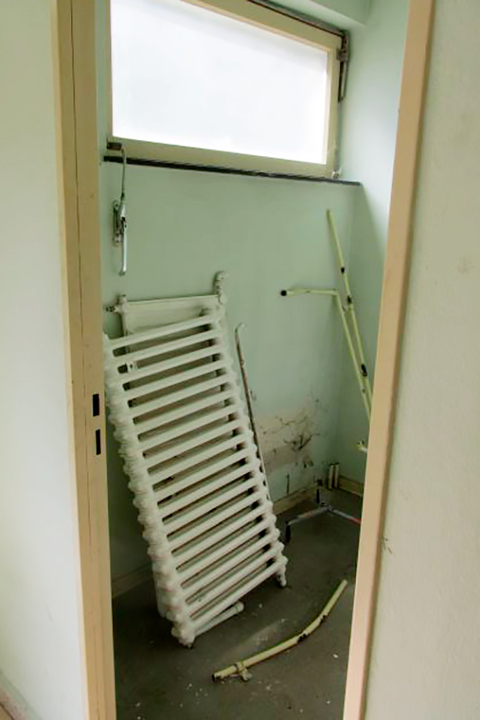 Friedhof Sophien III: Gebäude NKI-Projekt: Demontage (© Guido Krüßmann)
