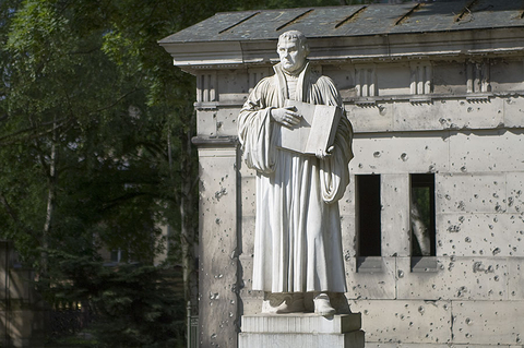 Auf dem Dorotheenstädtischen Friedhof I (Foto © Egbert Schmidt)