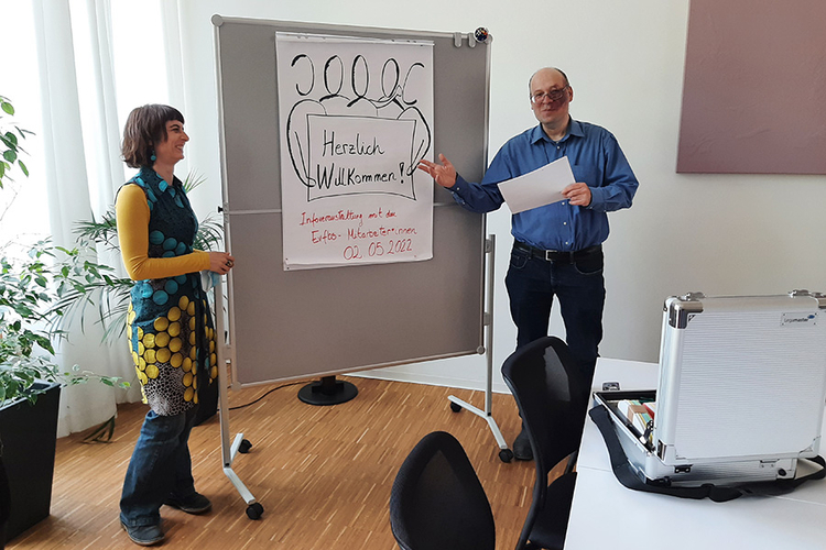 Fortbildung im Rahmen des NKI-Projektes am 2. Mai 2022 für Mitarbeitende des Friedhofsverbandes (© evfbs.de)