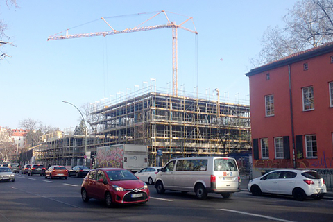 Neubau Bürohaus Hermannstraße: Foto Bau/Richtfest (© CKRS Architekten)