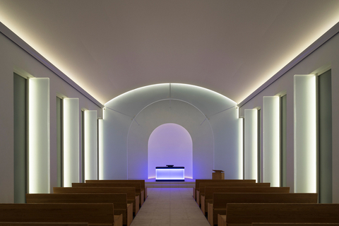 James Turrell, "Luther’s Light", Kapelle auf dem Dorotheenstädtischen Friedhof (Foto © Florian Holzherr)