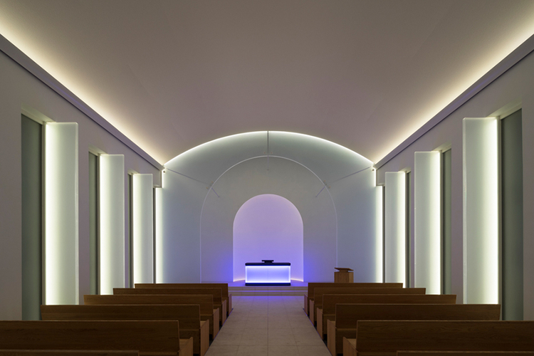 James Turrell, "Luther’s Light", Kapelle auf dem Dorotheenstädtischen Friedhof (Foto © Florian Holzherr)